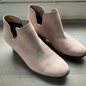 NEW Blondo Blush Pink Boots